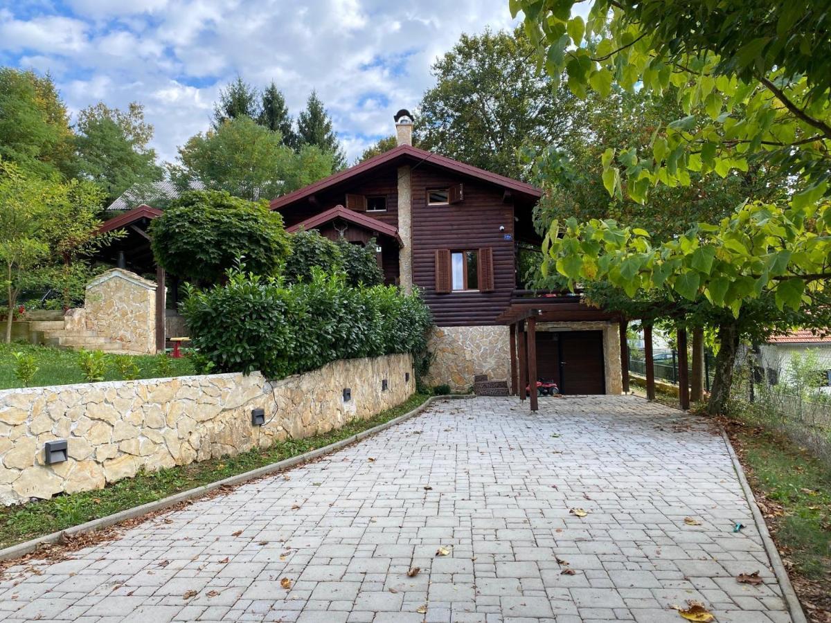 4Trees Holiday House Szluin Kültér fotó