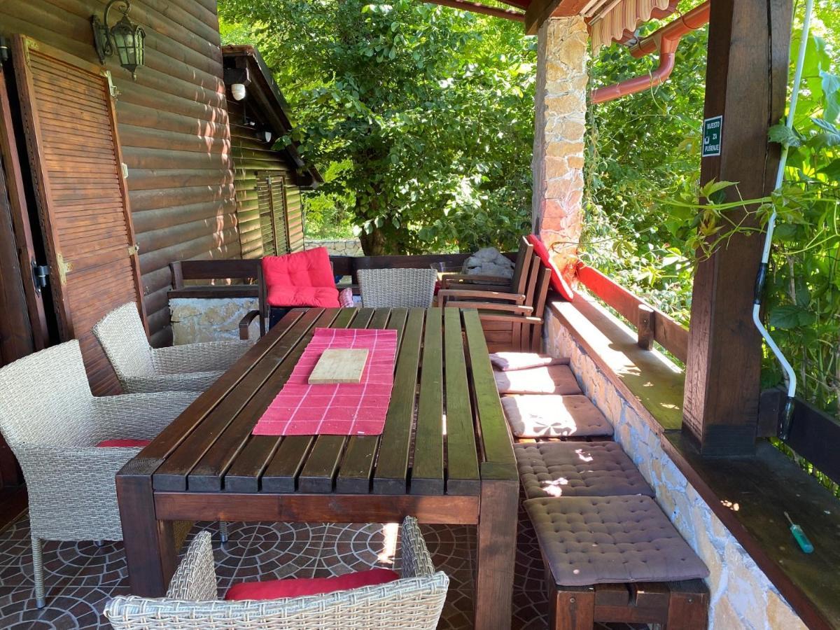 4Trees Holiday House Szluin Kültér fotó