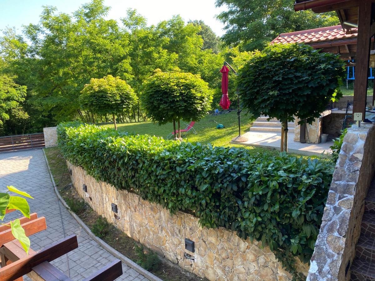 4Trees Holiday House Szluin Kültér fotó